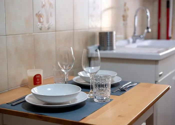 Apartment Internal 5 *